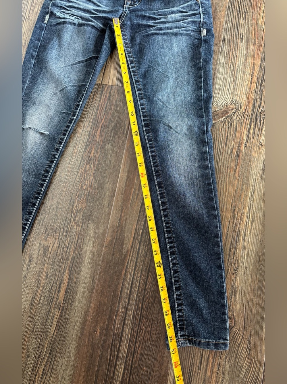 Wallflower Low-Rise Skinny Jeans Womens Jrs 7 Distressed Blue Denim Embroidered - Picture 5 of 11